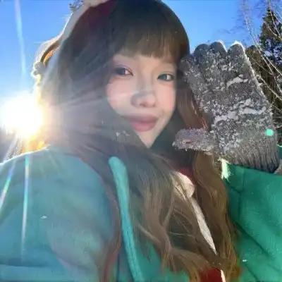 仰映容